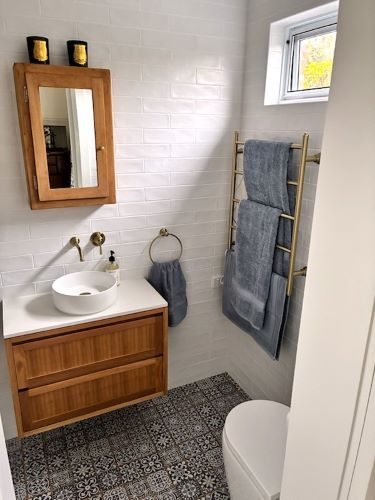 modern vintage bathroom tiles